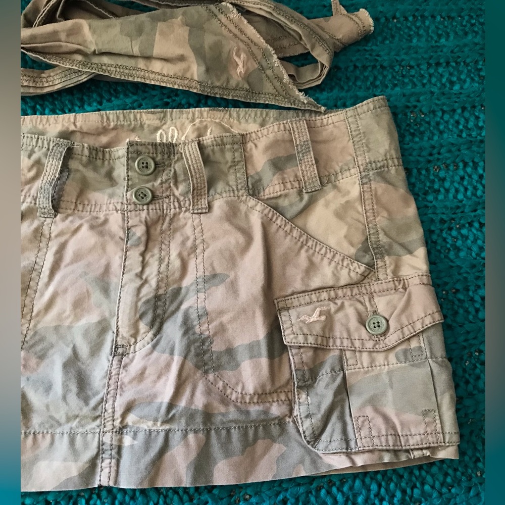 Y2k Hollister mini camo cargo skirt - Picture 6 of 16